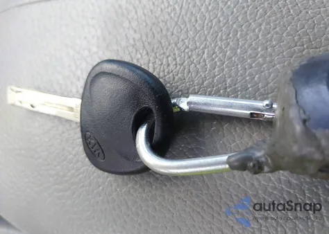 2011 Kia Sorento Lx V6 z USA, uszkodzony, nr VIN 5XYKTDA27BG095984